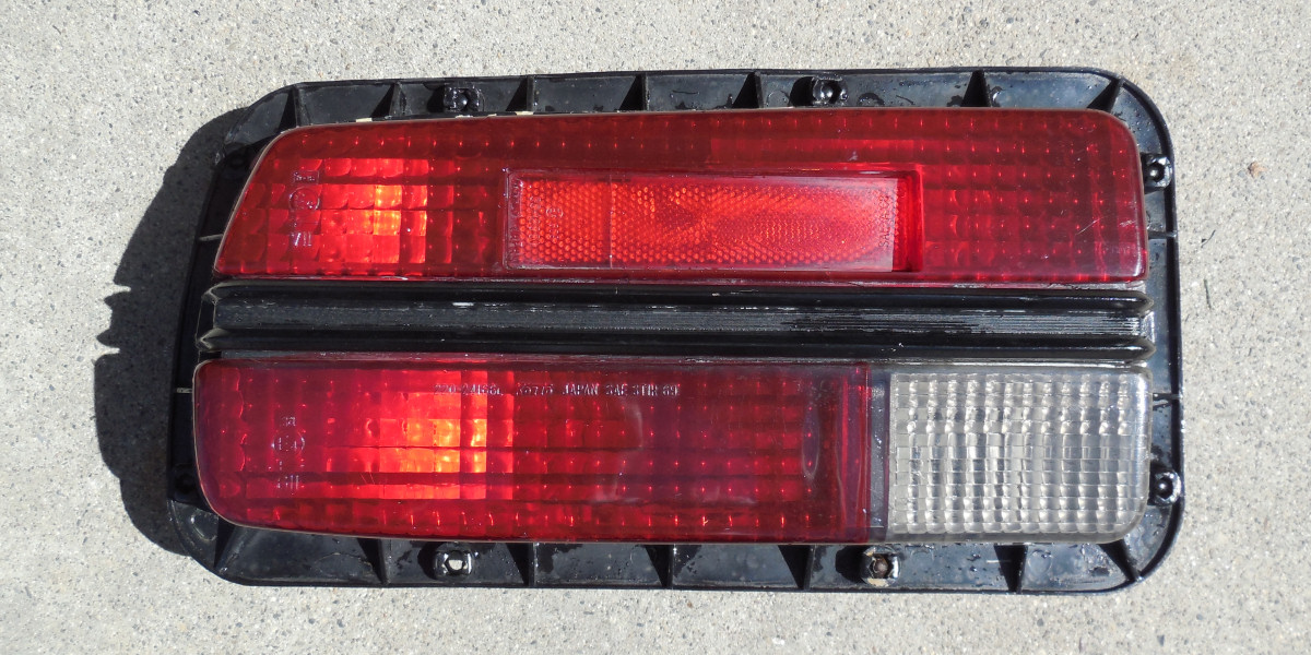 Datsun 240z Tail Light Refurbish Woodworkerb